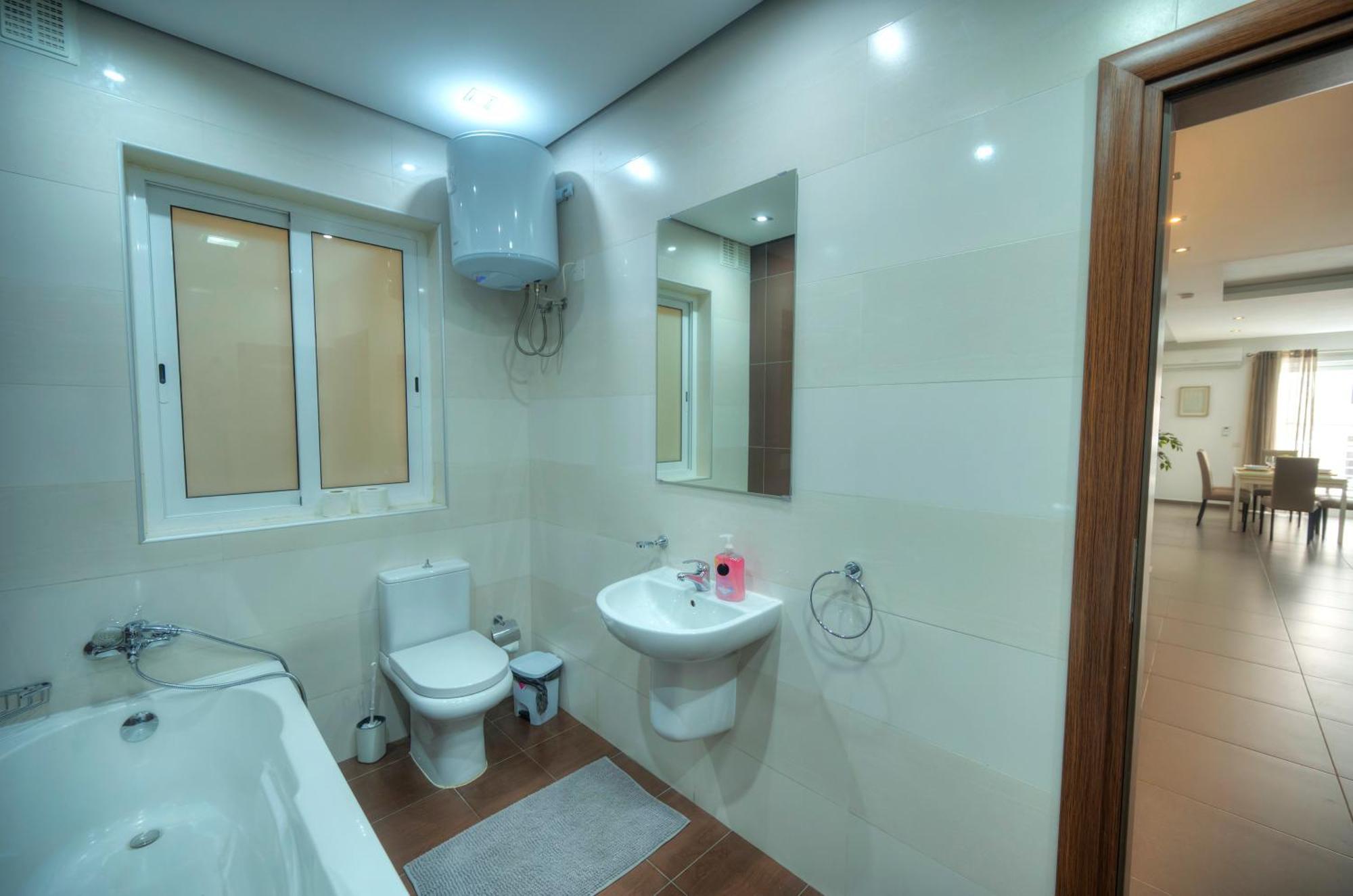 Bright & Large 2Bedrooms In Sliema Center Mpor1-1 Exterior photo